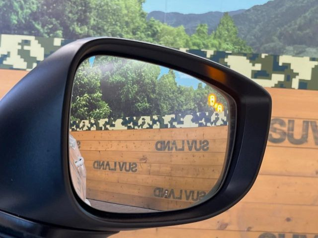 �y�u���C���h�X�|�b�g���j�^�����O�z���s���A�h�A�~���[�̎��p�ɂȂ�₷���ӏ��Ɍ㑱�Ԃ��ڋ߂���ƃT�C�h�~���[�t�߂Ɍx����\���A�h���C�o�[�ɒ��ӊ��N�����Ă���܂��B