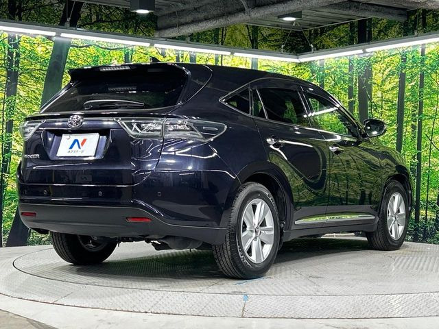 ☆全国のネクステージからお取り寄せが可能※!遠方の店舗に展示してあるクルマが気になる場合も、最寄りの店舗でご覧いただくことが可能です!是非私たちに要望をお聞かせください!※別途費用