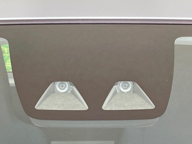 �y�X�}�[�g�A�V�X�g�z���s���ɑO���̎ԗ�����F�����A�Փ˂������Ȏ��͌x��ƃu���[�L�ŏՓˉ���Ɣ�Q�y�����A�V�X�g�B�����S�Ƀh���C�u�����y���݂��������܂��B