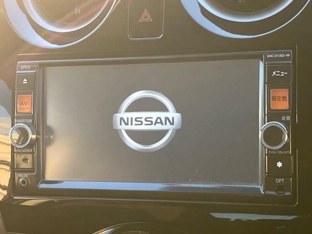 【純正SDナビ】人気の純正SDナビを装備。オーディオ機能も充実しており、Bluetooth接続すればお持ちのスマホやMP3プレイヤーの音楽を再生可能!毎日の運転がさらに楽しくなります!!