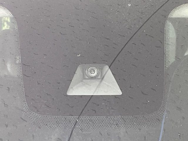 �y�O�He-Assist�z���s���ɑO���̎ԗ�����F�����A�Փ˂������Ȏ��͌x��ƃu���[�L�ŏՓˉ���Ɣ�Q�y�����A�V�X�g�B�����S�Ƀh���C�u�����y���݂��������܂��B