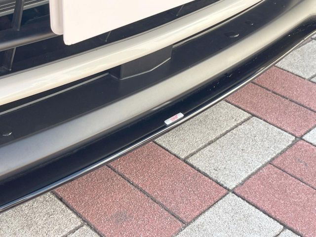 【STIエアロ】人気のSTIエアロを装備!クルマの外観がよりスタイリッシュになり、街中で存在感あふれる1台に♪将来買い替える時にもリセールに影響しやすく、価値ある人気の装備です!