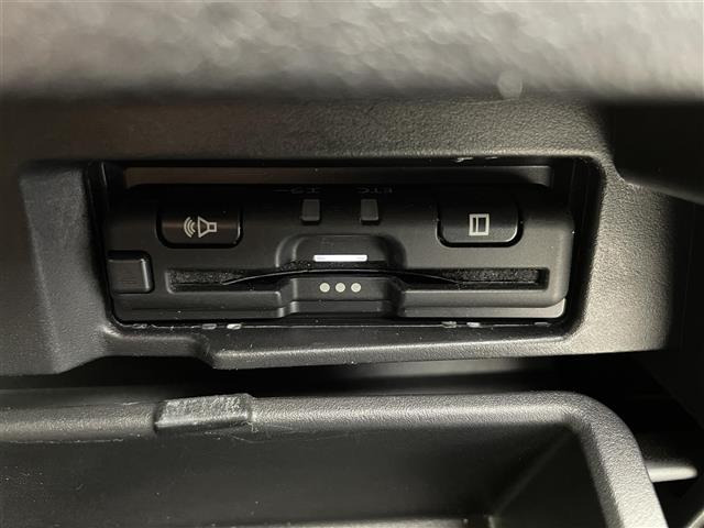 セレナ1.2 e-POWER ハイウェイスターV