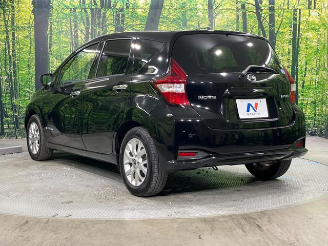 ☆全国のネクステージからお取り寄せが可能※!遠方の店舗に展示してあるクルマが気になる場合も、最寄りの店舗でご覧いただくことが可能です!是非私たちに要望をお聞かせください!※別途費用