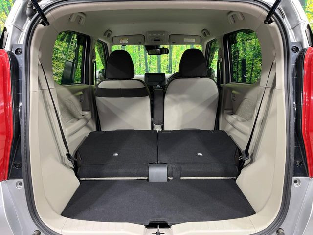 普段のお買い物や通勤、送迎等に十分な荷室スペースを確保しております。セカンドシートを倒すと、大きな荷物の積載も可能です♪