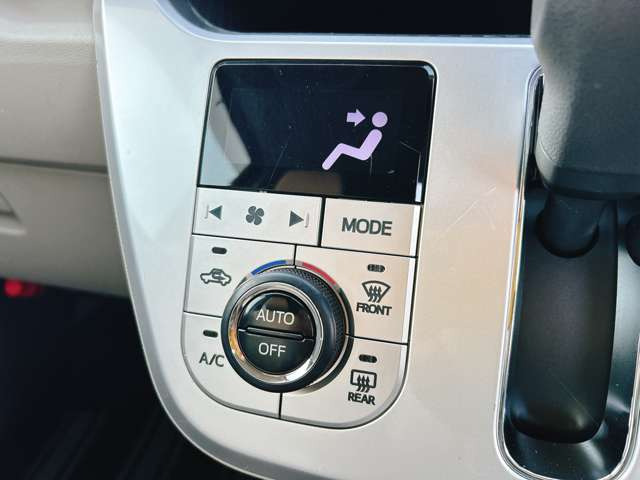 必需品のエアコン付き♪温度調節も簡単操作となっております!