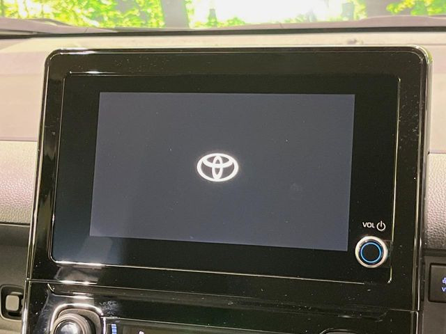 �y8�C���` �f�B�X�v���C�I�[�f�B�I�z���ʂ̃f�B�X�v���C��AppleCarPlay��AndroidAuto�����p�\�B�傫�ȉ�ʂŃX�}�z�i�r�A�v���������p���������܂���