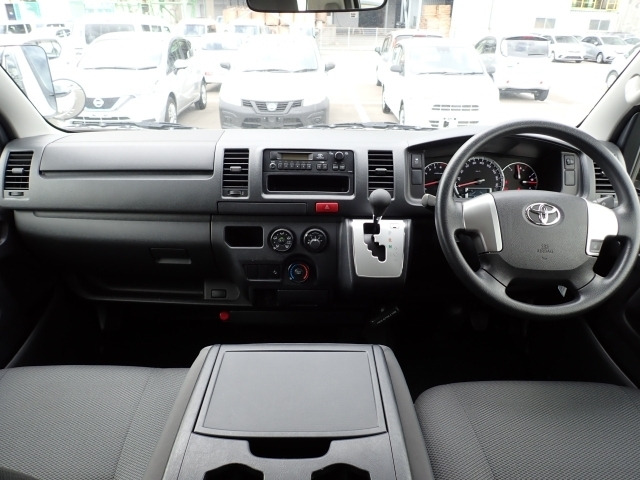 ハイエースバン