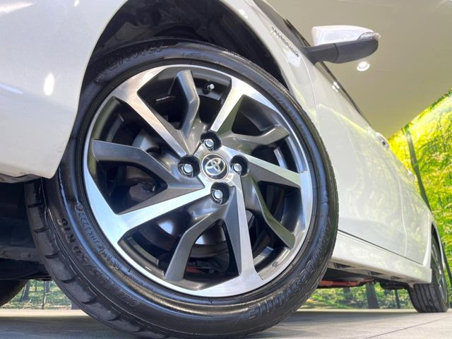 【純正16インチアルミホイール】外観にマッチした純正アルミホイールを装着しております。各種社外アルミホイールや、スタッドレスタイヤも取扱いしております。是非ご相談ください♪