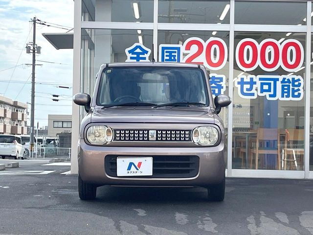 弊社では、全車『修復歴なし』のお車のみ取り扱っております。専任バイヤーによる厳選した仕入れの後、入庫後の車両チェックを行い、ネクステージが認定した高品質な中古車をご提供しております。