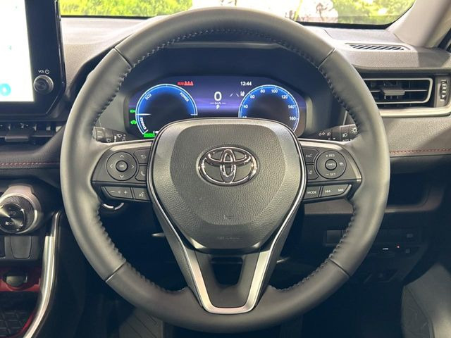 �y�����v�����X�e�A�����O�z�㎿�Ȋv���g�p���邱�ƂŁA��ɂ����������݂ƂĂ��^�]���₷���n���h���ł���