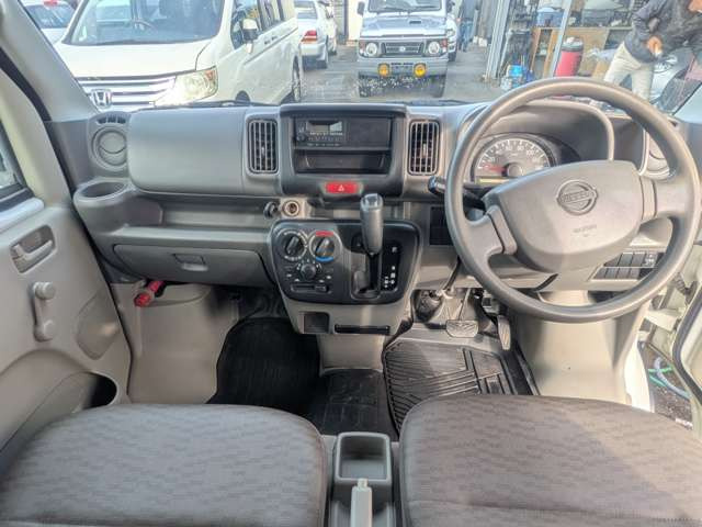 NV100クリッパーDX 5AGS車