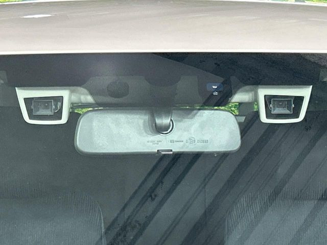 �y�A�C�T�C�g�z�O���̎ԗ��������m���A�Փ˂������Ȏ��͌x��Œ��ӂ𑣂��A�u���[�L�𓥂ޗ͂��T�|�[�g�B�u���[�L�𓥂߂Ȃ������ꍇ�͏Փ˔�Q�y���u���[�L���쓮�A�Փˉ�����T�|�[�g���܂��B