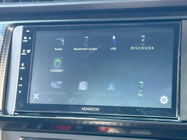 【ディスプレイオーディオ】お持ちのスマホやMP3プレイヤーとの無線接続で音楽再生が可能!コードで繋ぐわずらわしさも無く、手軽にお気に入りの音楽を楽しめます。