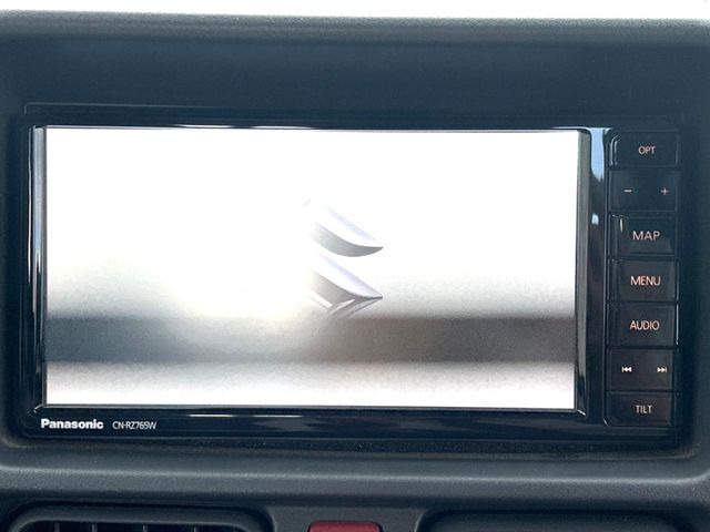 【純正ナビ】人気の純正ナビを装備。オーディオ機能も充実しており、Bluetooth接続すればお持ちのスマホやMP3プレイヤーの音楽を再生可能!毎日の運転がさらに楽しくなります!!