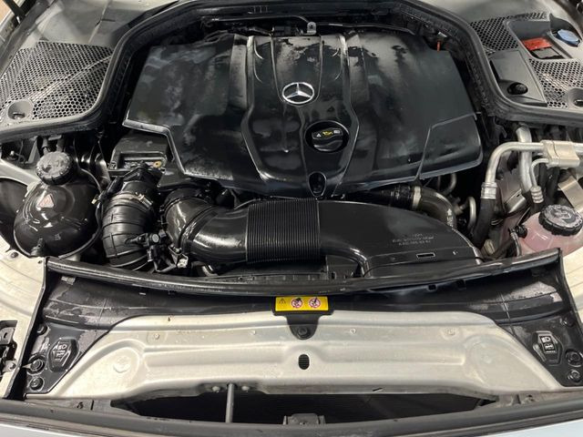 �����X�ł́A�e���[�J�[�̐�p�f�f�e�X�^�[�𓱓��B���Ǝ��i�����e�N�j�J���X�^�b�t���풓���Ă���܂��̂ŁA������̍ۂɂ����S���Ă����p���������܂��B