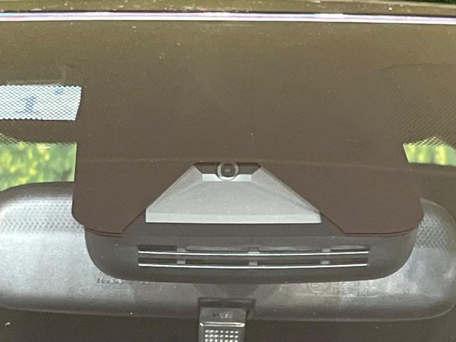 �y�v���N���b�V���Z�[�t�e�B�z�O���̎ԗ��������m���A�Փ˂������Ȏ��͌x��Œ��ӂ𑣂��A�u���[�L�𓥂ޗ͂��T�|�[�g�B�u���[�L�𓥂߂Ȃ������ꍇ�͏Փ˔�Q�y���u���[�L���쓮�A�Փˉ�����T�|�[�g���܂��B