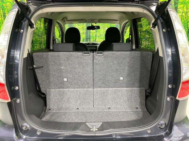 ���i�̂���������ʋ΁A���}���ɏ\���ȉ׎��X�y�[�X���m�ۂ��Ă���܂��B�Z�J���h�V�[�g��|���ƁA�傫�ȉו��̐ύڂ��\�ł���