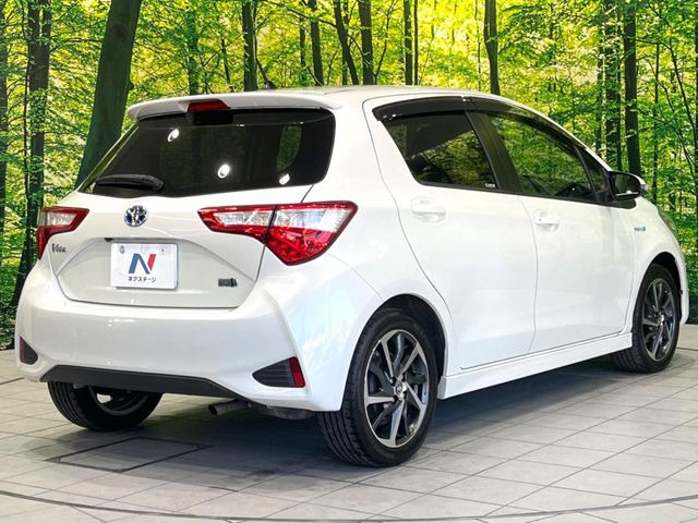 ☆全国のネクステージからお取り寄せが可能※!遠方の店舗に展示してあるクルマが気になる場合も、最寄りの店舗でご覧いただくことが可能です!是非私たちに要望をお聞かせください!※別途費用