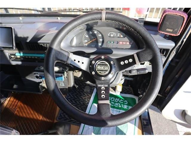 HID・CD・エアコン・など嬉しい装備です!