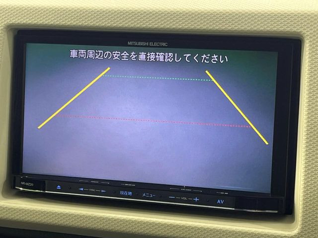 【バックカメラ】駐車時に後方がリアルタイム映像で確認できます。大型商業施設や立体駐車場での駐車時や、夜間のバック時に大活躍!運転スキルに関わらず、今や必須となった装備のひとつです!