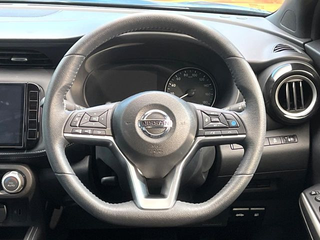 �y�����v�����X�e�A�����O�z�㎿�Ȋv���g�p���邱�ƂŁA��ɂ����������݂ƂĂ��^�]���₷���n���h���ł���