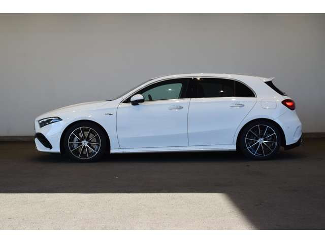 AクラスAMG A35 4マチック 4WD