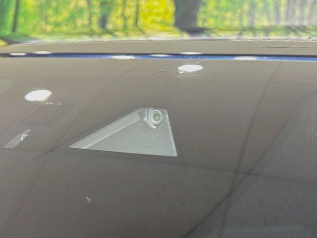 �yi-ACTIVESENSE�z���s���ɑO���̎ԗ�����F�����A�Փ˂������Ȏ��͌x��ƃu���[�L�ŏՓˉ���Ɣ�Q�y�����A�V�X�g�B�����S�Ƀh���C�u�����y���݂��������܂��B