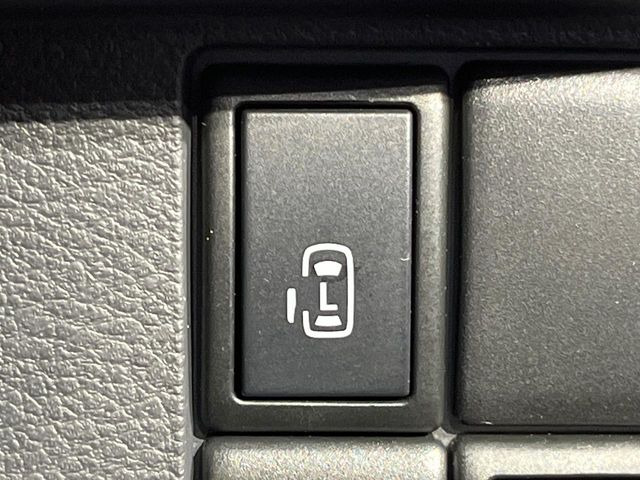 �y�p���[�X���C�h�h�A�z�X�}�[�g�L�[��^�]�Ȃ̃X�C�b�`�ŃX���C�h�h�A�̊J���\���d��������͂����ăh�A���J����K�v�������A���������q�l�ł��A�d���ו��������Ă��鎞�����N�ɊJ���߂ł��܂���