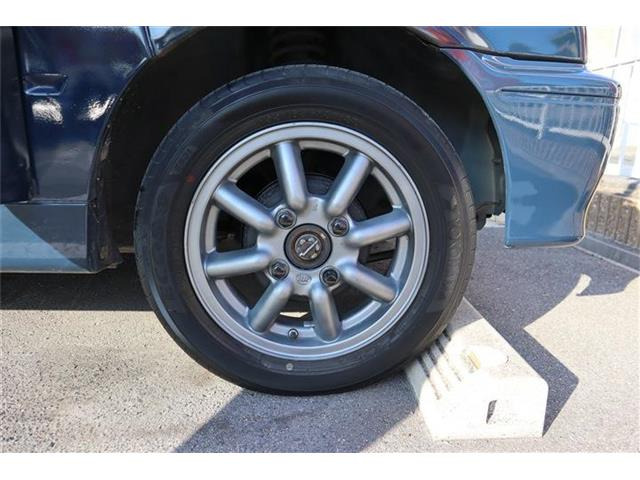 外品13インチAWです。タイヤは3分山くらいあります!