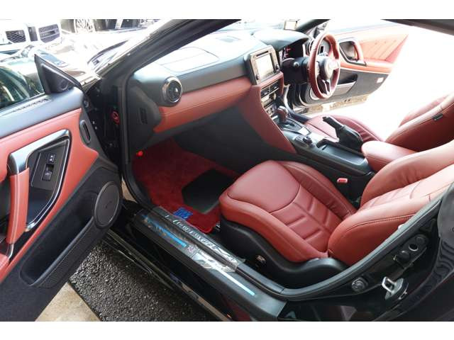 GT-R���S����X�J�b�t�v���[�g�EBOSE�T�E���h�V�X�e��(11�X�s�[�J�[)