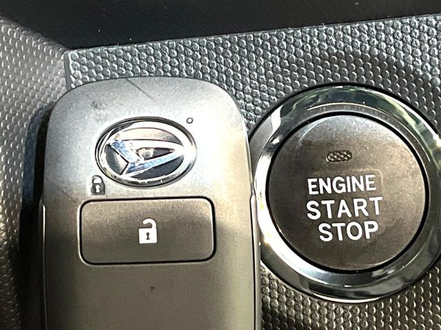 �y�L�[�t���[�V�X�e���z�J�o����|�P�b�g�ɓ��ꂽ�܂܂ł��h�A�̎{���E�������\�ȃX�}�[�g�L�[�𑕔��B�G���W���̃I���E�I�t�����J�M�����o���K�v����������Ƃ��Ă��֗��ł���