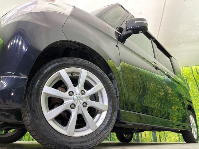 �y����14�C���`�A���~�z�C�[���z�O�ςɃ}�b�`���������A���~�z�C�[���𑕒����Ă���܂��B�e��ЊO�A���~�z�C�[����A�X�^�b�h���X�^�C�����戵�����Ă���܂��B���񂲑��k����������