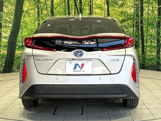 安心の最長10年・走行無制限保証(有償)をご用意。保証内容も充実はもちろん、無料点検&オイル交換や、年中無休の全国・24時間ロードサービスも付帯されておりますのでご安心下さい。