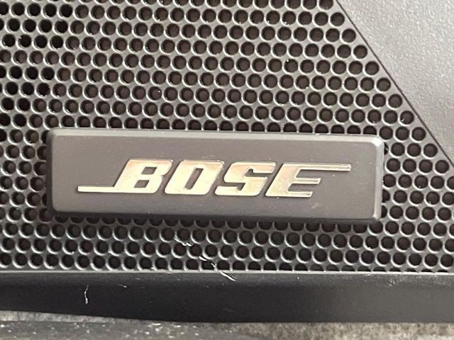 �yBOSE�T�E���h�V�X�e���z���[�J�[�I�v�V�����̍��i�ʃT�E���h�V�X�e���𓋍ځB��p�̃`���[�j���O���{���ꂽ�召�l�X�ȃX�s�[�J�[����ǎ��ȃT�E���h���t�ł��A�Տꊴ���ӂ�鉹����Ԃ����o���܂��B