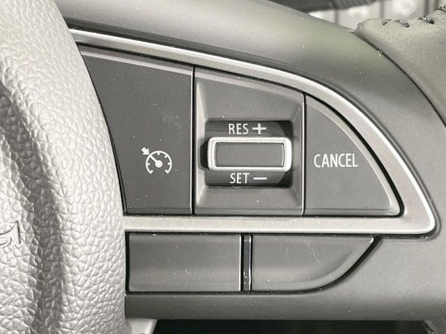 �y�N���[�Y�R���g���[���z�������H�����N���N���s�B�A�N�Z���𗣂��Ă���葬�x�ő��s���ł��A�������^�]���̕��S���y��!�����E�������ȒP�ȃX�C�b�`����Œ����ł��܂��B