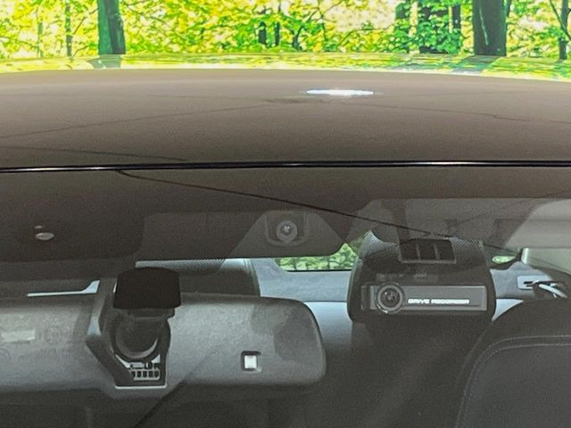 【ドライブレコーダー】安心・安全なカーライフに必須のドライブレコーダーを装備!走行中はもちろん、あおり運転や事故に遭遇した際の状況も映像で記録し、万一のリスクに備えます。