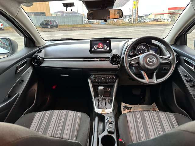 �C���ɍ��킹�Ē����I�ɑ��삷�邱�ƂŁA�ԓ������ł����K�ɕۂĂ܂��B