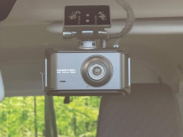 �y�h���C�u���R�[�_�[�z���S�E���S�ȃJ�[���C�t�ɕK�{�̃h���C�u���R�[�_�[�𑕔�!���s���͂������A������^�]�⎖�̂ɑ��������ۂ̏󋵂��f���ŋL�^���A����̃��X�N�ɔ����܂��B