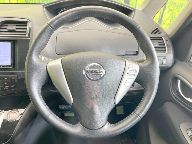 �y�����v�����X�e�A�����O�z�㎿�Ȋv���g�p���邱�ƂŁA��ɂ����������݂ƂĂ��^�]���₷���n���h���ł���