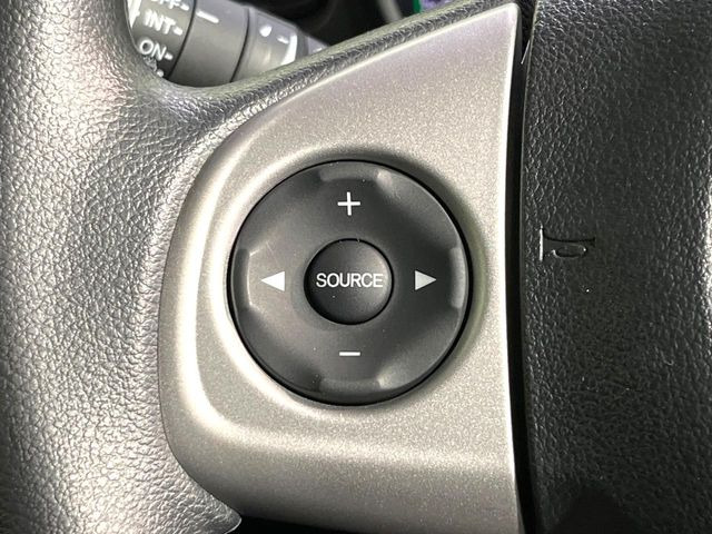 �y�X�e�A�����O�X�C�b�`�z�^�]���A�O������ڐ������炷���ƂȂ��A�I�[�f�B�I���̑��삪�\�ȕ֗��@�\!���S&���K�ȃh���C�u�����o���Ă���܂���