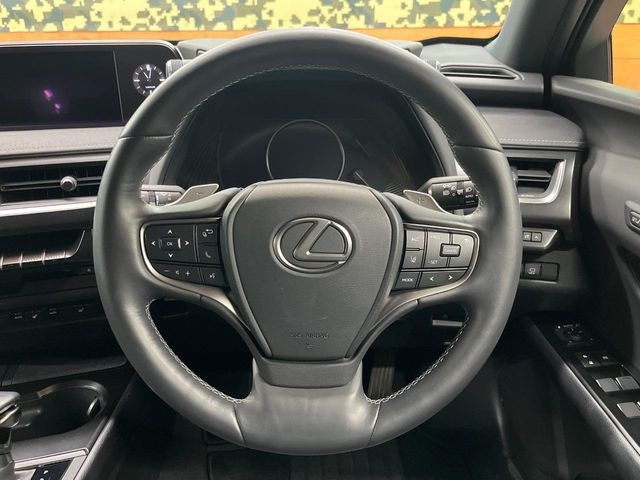 �y�����v�����X�e�A�����O�z�㎿�Ȋv���g�p���邱�ƂŁA��ɂ����������݂ƂĂ��^�]���₷���n���h���ł���