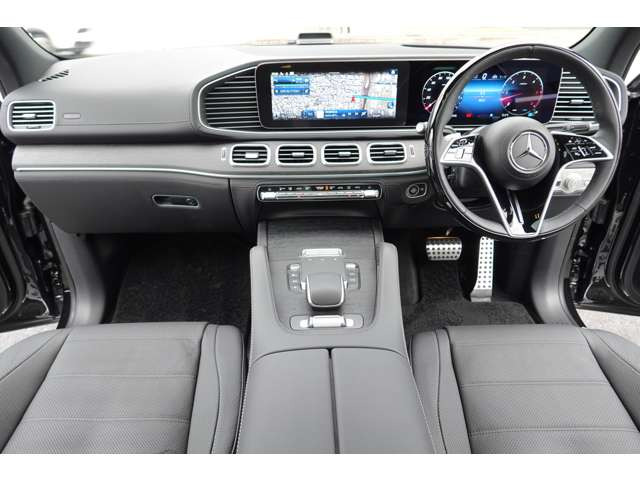 MBUX�����F���i�r�E�^�b�`�p�l���E�i�r�ETV�EUSB�E�u���[�g�D�[�X�E�u�����X�^�[�T�E���h�B