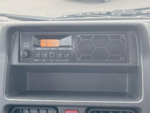 お好きな音楽を車内でお楽しみいただけます♪スピーカー交換・ウーハー追加などの音質向上や、最新ナビ・後席モニター等の取り付けも是非ご相談ください!