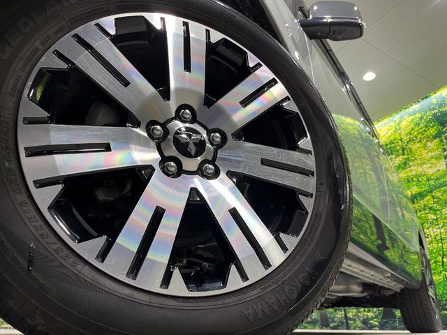 �y����18�C���`�A���~�z�C�[���z�O�ςɃ}�b�`���������A���~�z�C�[���𑕒����Ă���܂��B�e��ЊO�A���~�z�C�[����A�X�^�b�h���X�^�C�����戵�����Ă���܂��B���񂲑��k����������