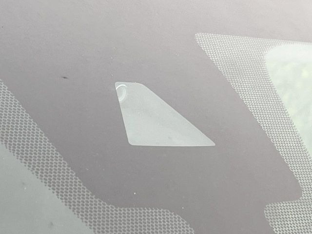 �y�C���e���W�F���g�G�}�[�W�F���V�[�u���[�L�z�t�����g�J�����őO���̎ԗ�����s�҂����m�B�Փ˂������Ȏ��͏Փ˔�Q�y���u���[�L���쓮�A�Փˉ�����T�|�[�g�B�����S�Ƀh���C�u�����y���݂��������܂��B