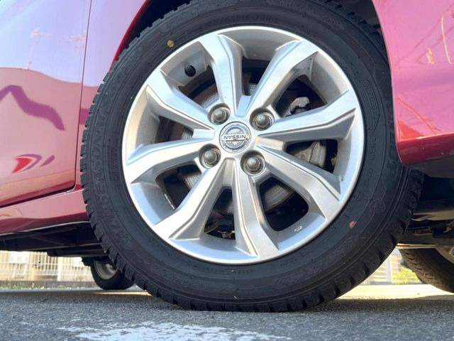 �y����14�C���`�A���~�z�C�[���z�O�ςɃ}�b�`���������A���~�z�C�[���𑕒����Ă���܂��B�e��ЊO�A���~�z�C�[����A�X�^�b�h���X�^�C�����戵�����Ă���܂��B���񂲑��k����������