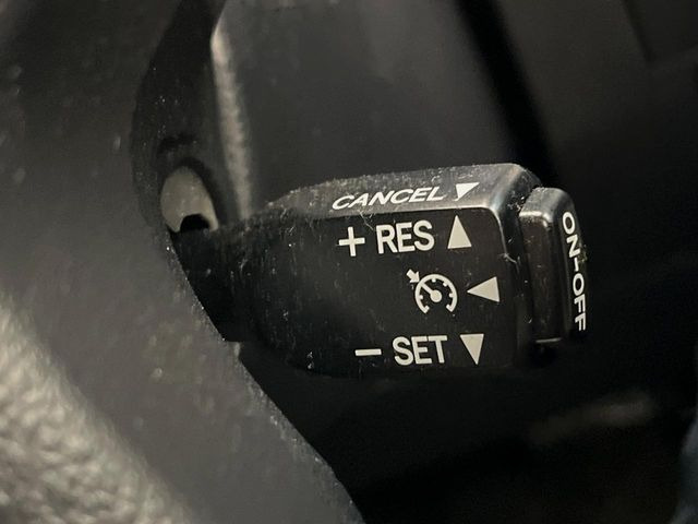 �y�N���[�Y�R���g���[���z�������H�����N���N���s�B�A�N�Z���𗣂��Ă���葬�x�ő��s���ł��A�������^�]���̕��S���y��!�����E�������ȒP�ȃX�C�b�`����Œ����ł��܂��B