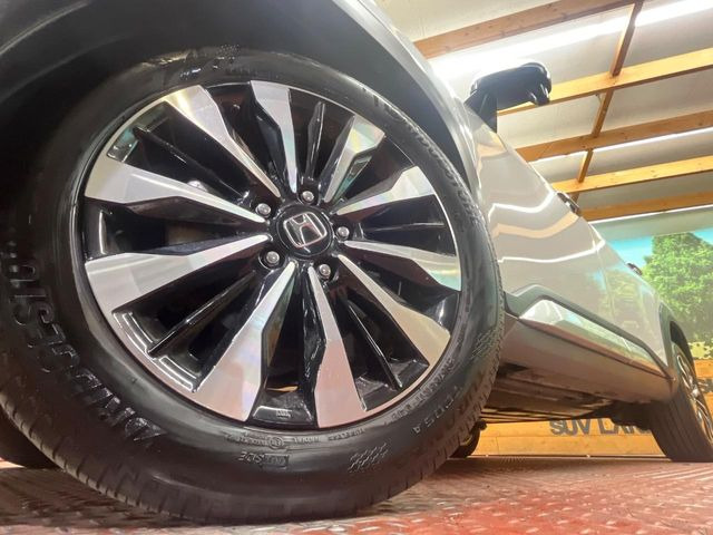 �y����17�C���`�A���~�z�C�[���z�O�ςɃ}�b�`���������A���~�z�C�[���𑕒����Ă���܂��B�e��ЊO�A���~�z�C�[����A�X�^�b�h���X�^�C�����戵�����Ă���܂��B���񂲑��k����������