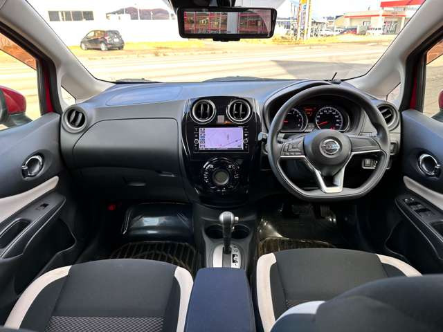 ���Ђł͐V�ԁE���ÎԂ̔̔�����ɍs���Ă���܂��B�V�Ԃ͍����S���[�J�[�̔̔����s���Ă���܂��̂ł��C�y�ɂ����k���������B���i�Ɏ��M������܂�!0157-66-5555